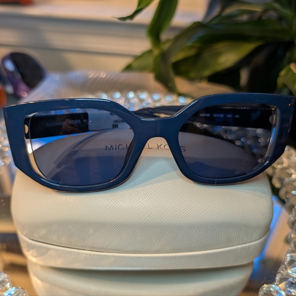 Michael Kors Outlet Denali Sunglasses NWT